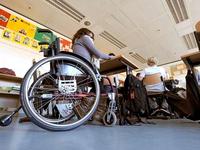 Eingliederungshilfen für behinderte Menschen sind für das Land Berlin mit 670 Millionen Euro der größte Posten. Foto: dpa