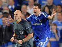 When Ballack momentarily became one with every Chelsea fan watching. Against Barcelona and thanks to Tom Henning Ovrebo. dpa
