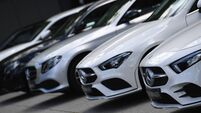 Daimlers Late-Quarter Recovery Limits Loss to $1.9 Billion
