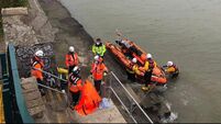 Paddle boarders urged to wear lifejackets after Blackrock rescue