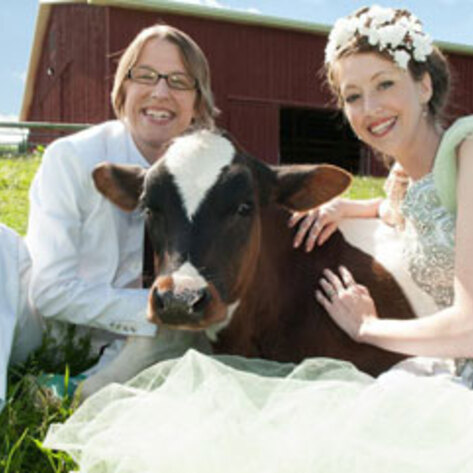 Vegan Weddings 2014: Laura Robeson & Danielle Davis