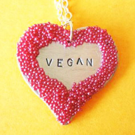 12 Vegan Non-Food Gifts to Woo Your Sweetheart This Valentine's Day