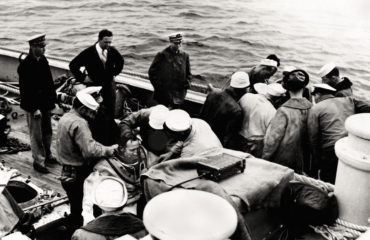 Rescue operation USS Squalus (SS-192)