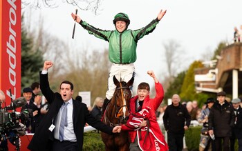 King George VI Chase: £800 horse Hewick comes from nowhere to claim stunning victory